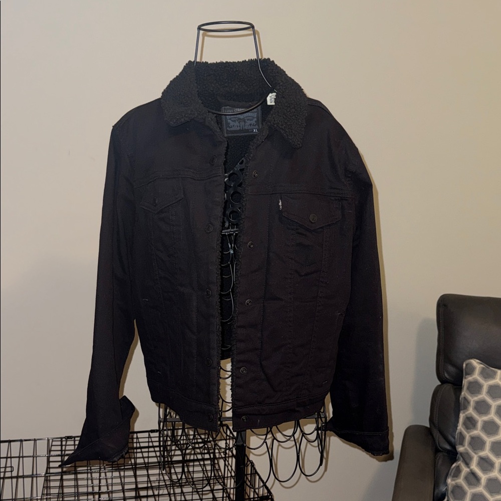 Women’s Levi Black Sherpa-Lined Jacket
